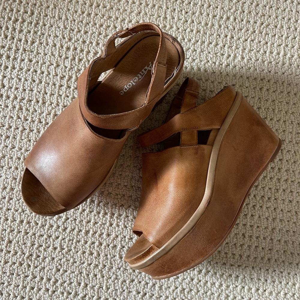 Antelope Brown Leather Wedge Heels